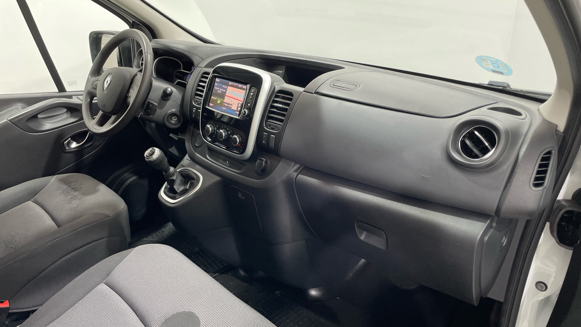 Renault Trafic Furgon dCi 145 en Barcelona