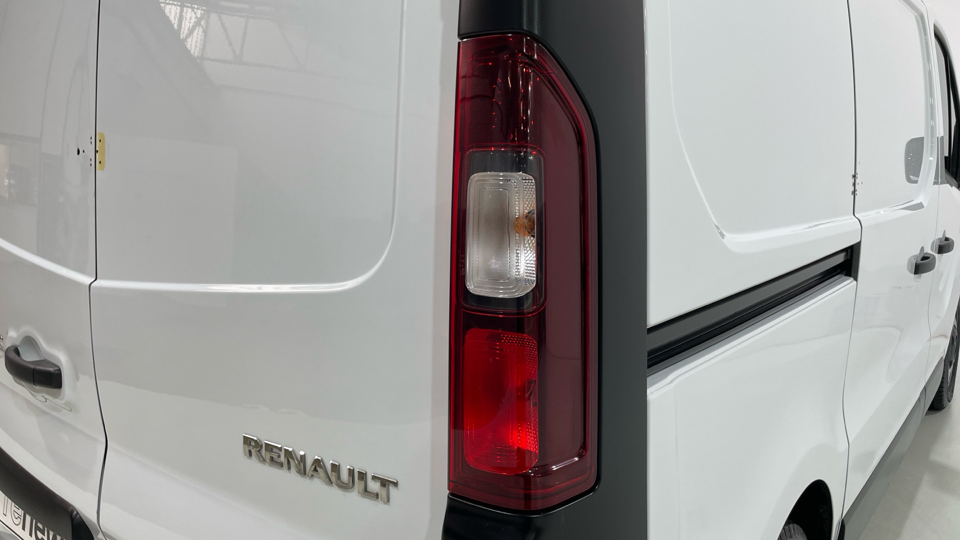 Renault Trafic Furgon dCi 145 en Barcelona
