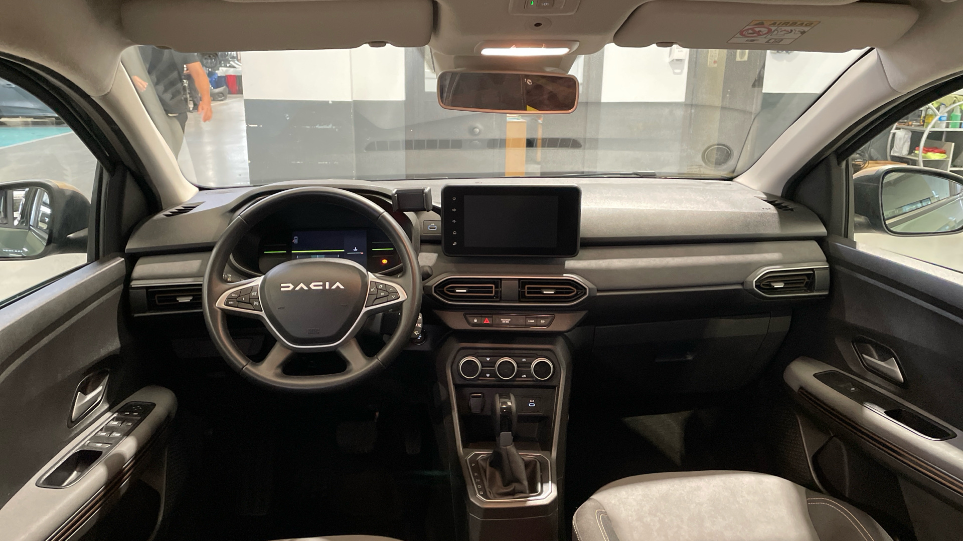 Dacia Jogger Hybrid 140 en Barcelona