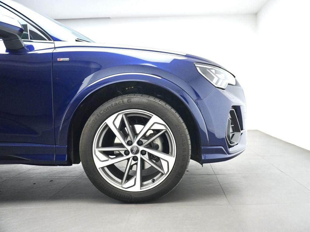 Audi Q3 — foto 14