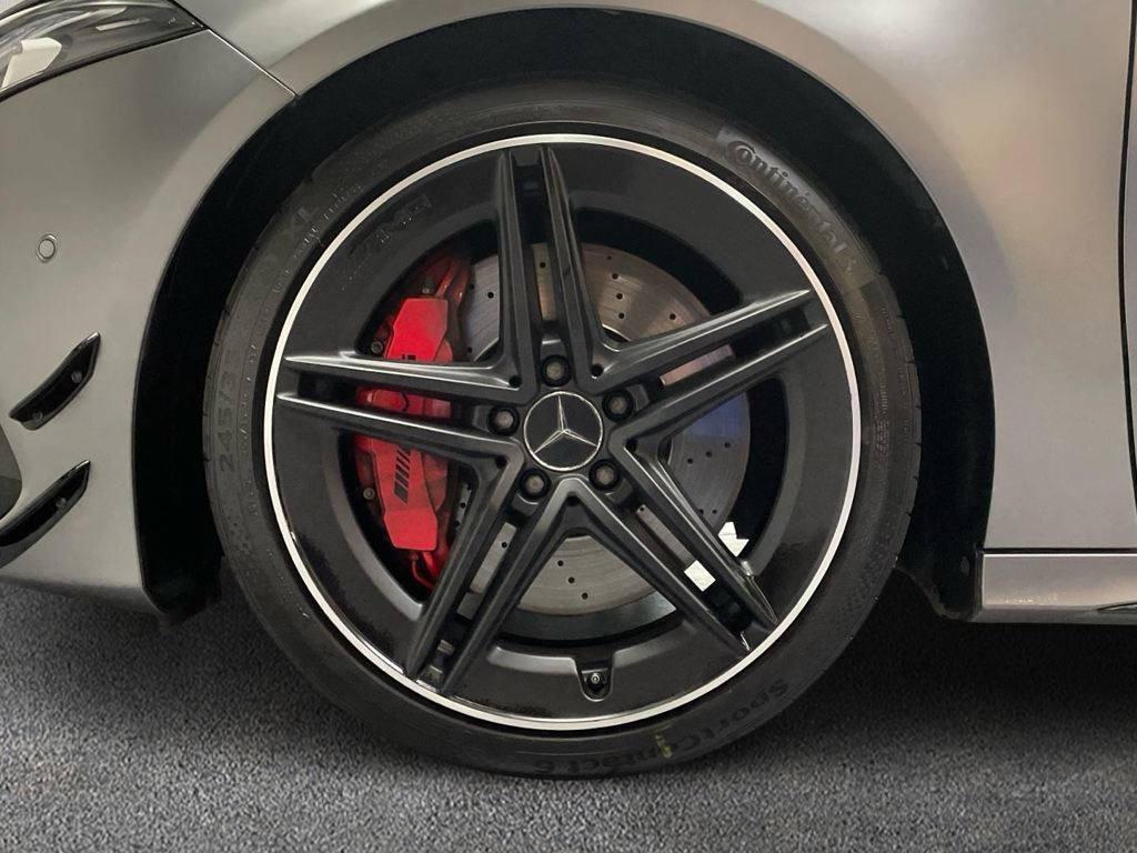Mercedes-Benz Clase A Mercedes-AMG 45 S en Barcelona