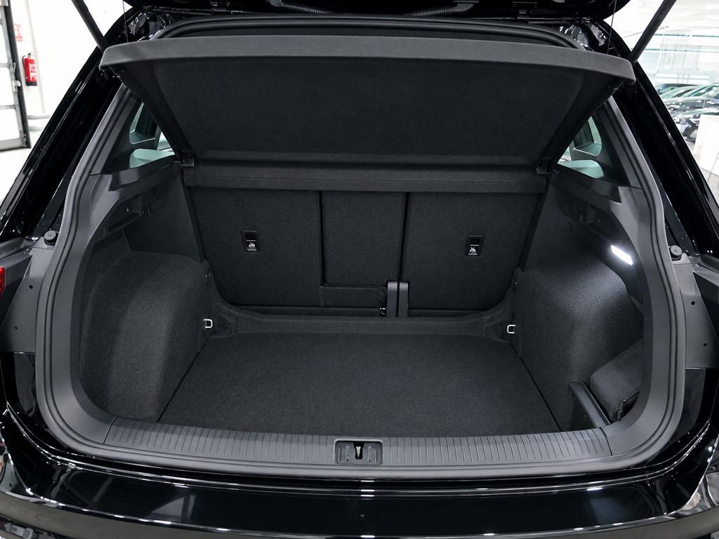 Volkswagen Tiguan — foto 7