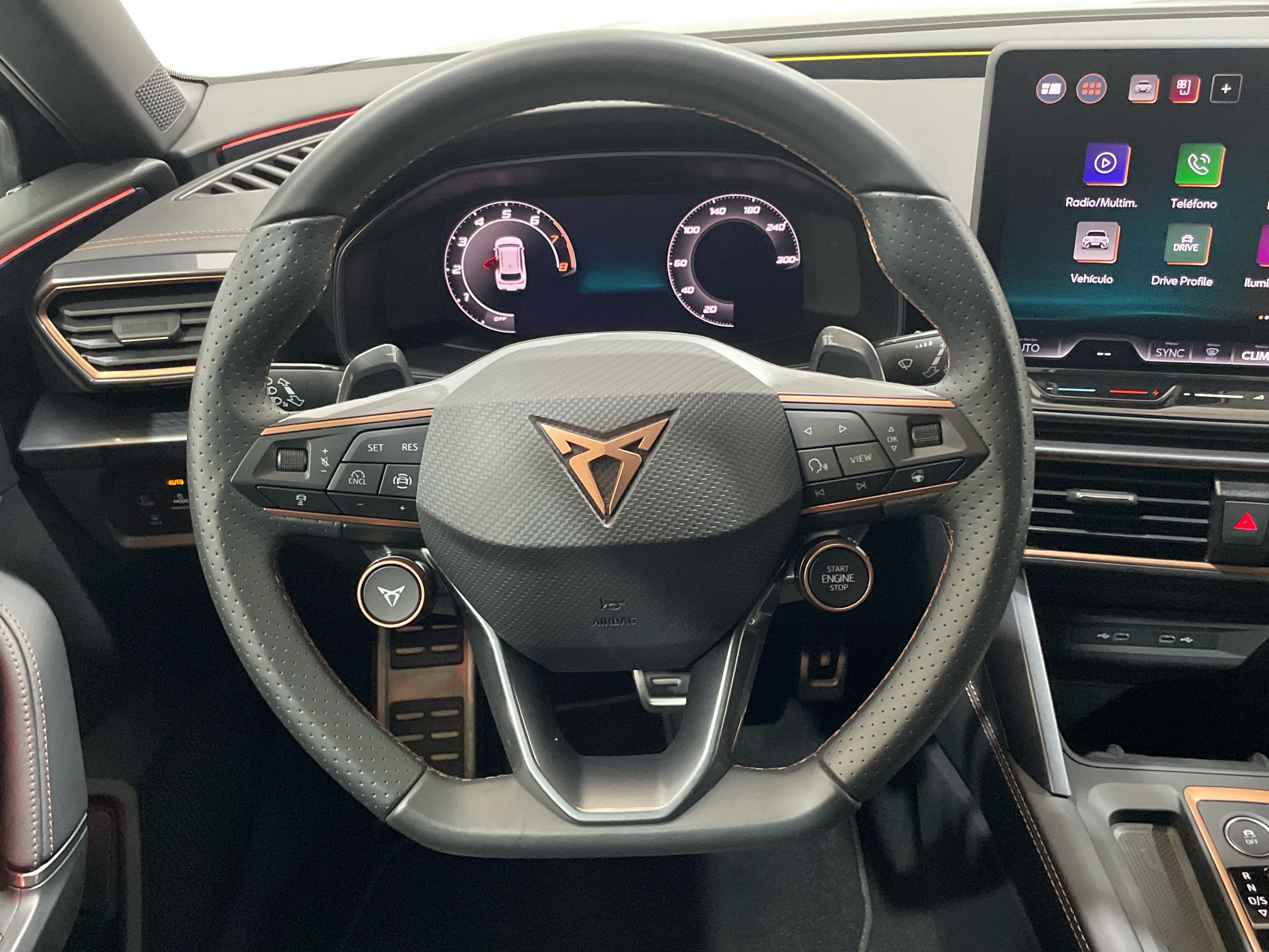 CUPRA Leon Sportstourer 1.5 eTSI en Barcelona