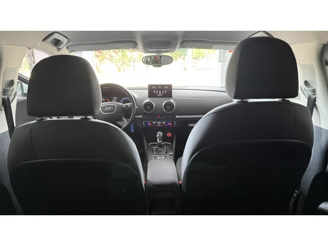 Audi A3 Sportback Attraction 1.6 TDI clean diesel 81 kW (110 CV) S tronic