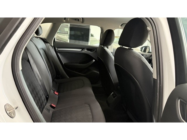 Audi A3 Sportback Attraction 1.6 TDI clean diesel 81 kW (110 CV) S tronic