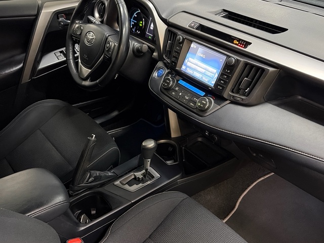 Toyota Rav4 2.5l hybrid Advance 2WD 145 kW (197 CV)