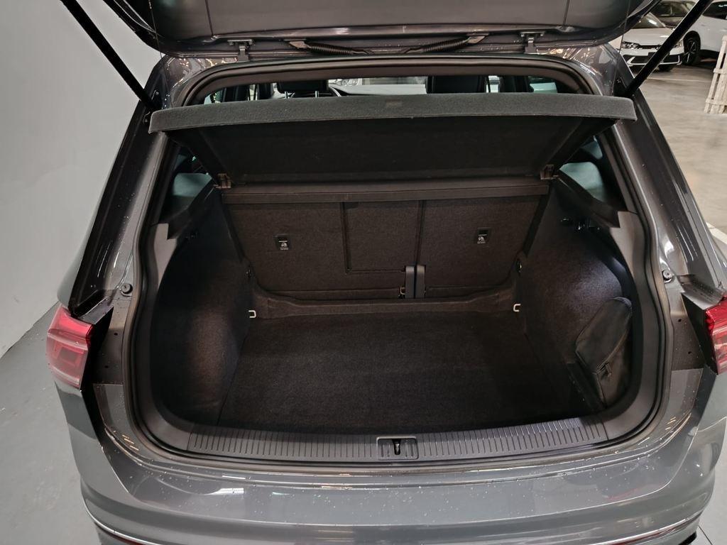 Volkswagen Tiguan — foto 7