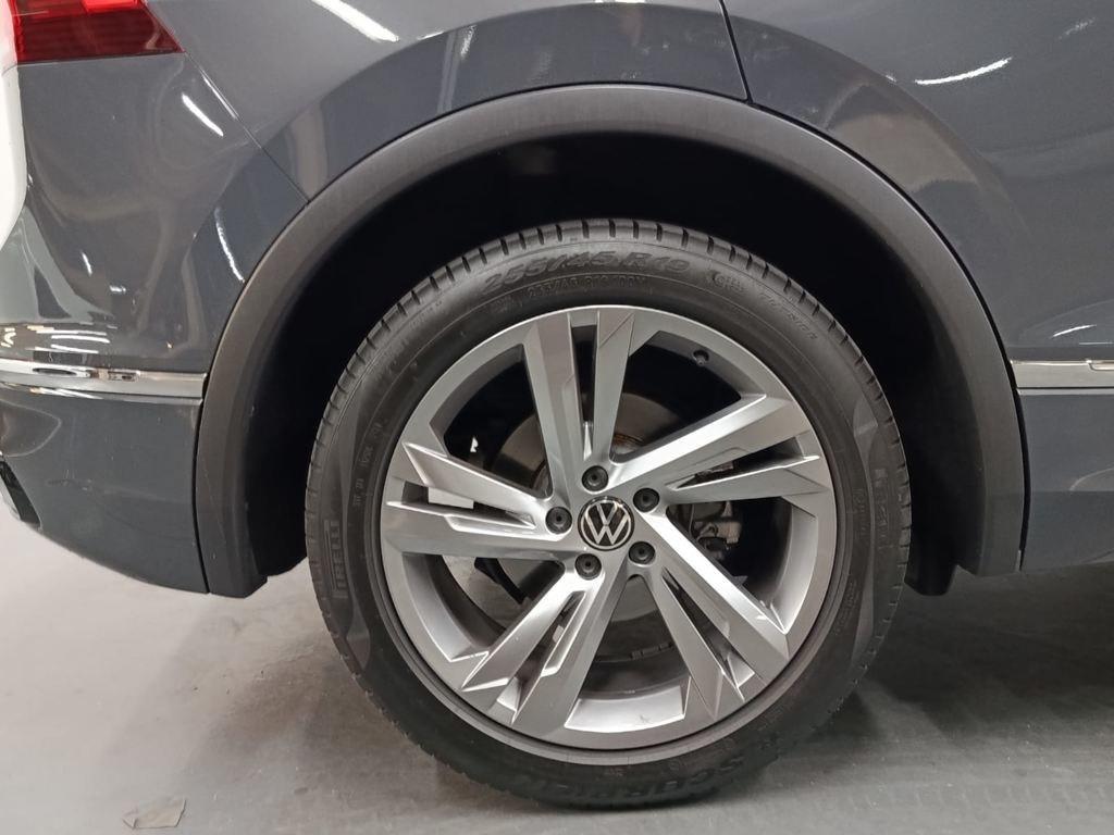 Volkswagen Tiguan — foto 8