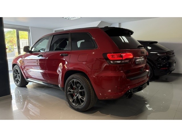 Jeep Grand Cherokee 6.4 V8 Hemi SRT 344 kW (468 CV)