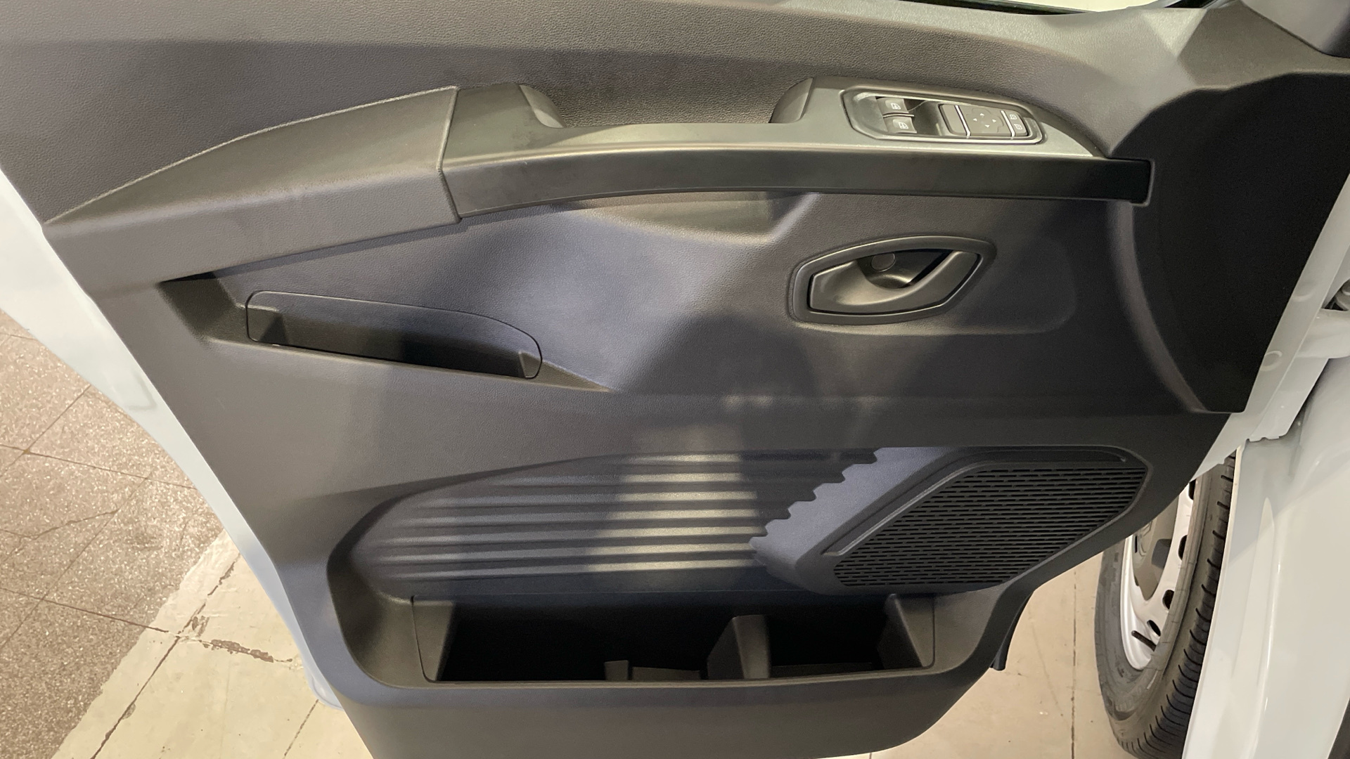 Renault Trafic Furgon dCi 130 en Barcelona