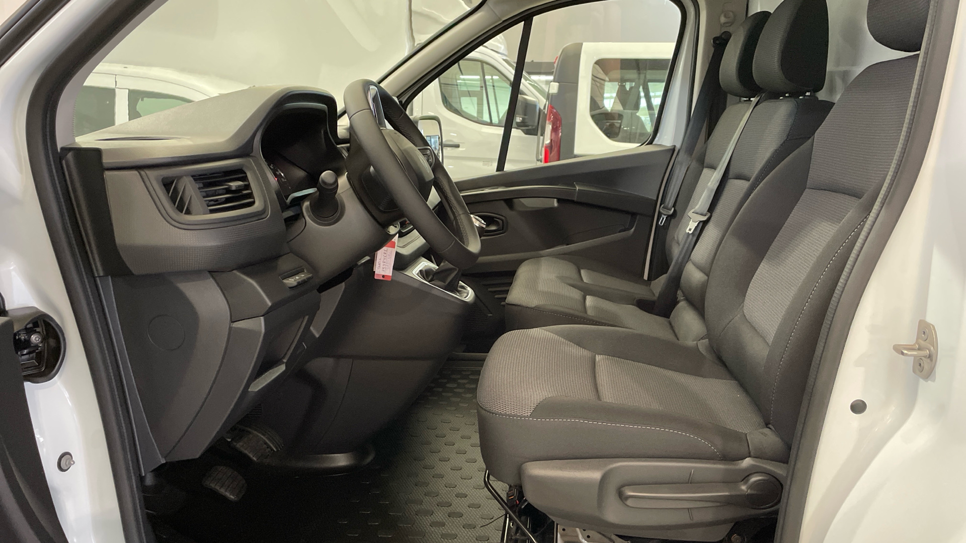 Renault Trafic Furgon dCi 130 en Barcelona