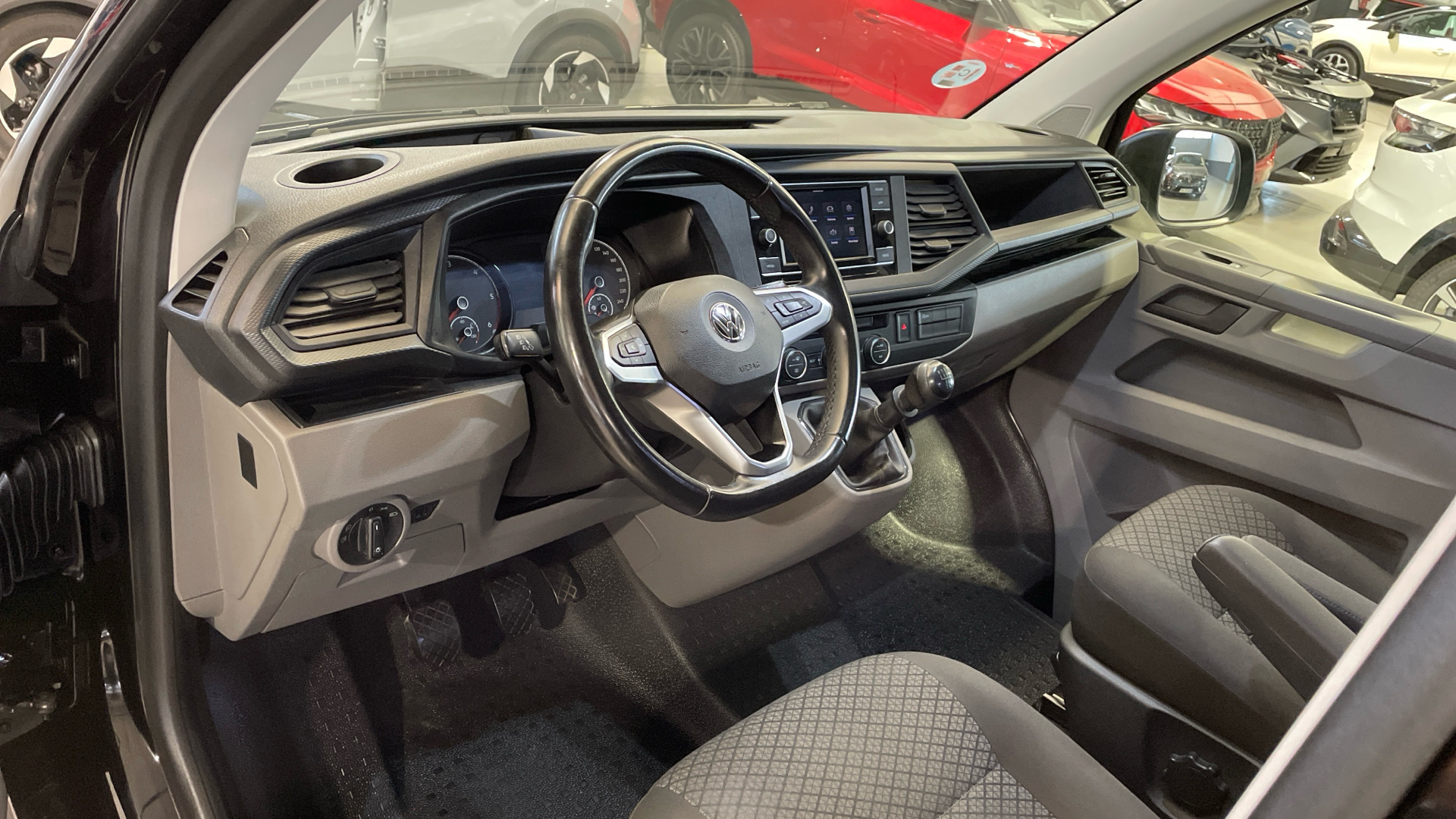 Volkswagen Caravelle 2.0 TDI en Barcelona