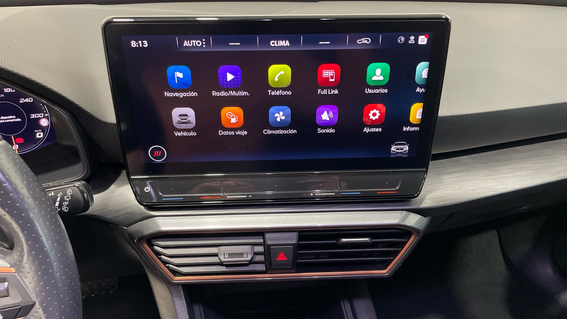 CUPRA León 1.5 eTSI en Barcelona