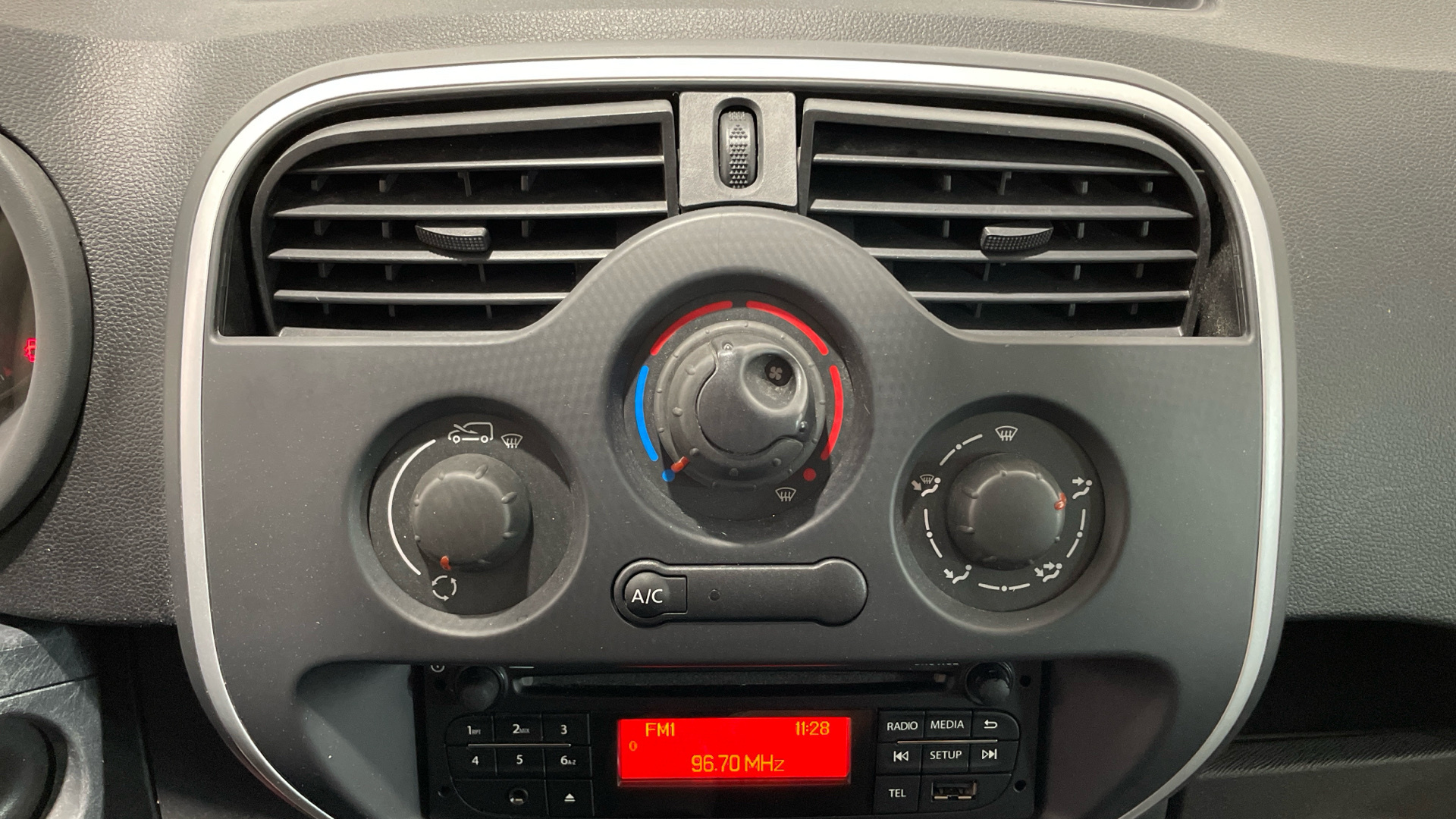 Renault Kangoo Furgon dCi 80 en Barcelona