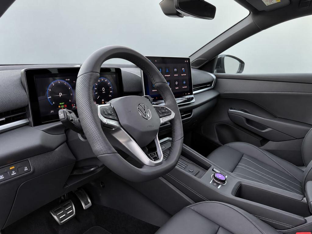 Volkswagen T-Roc — foto 12