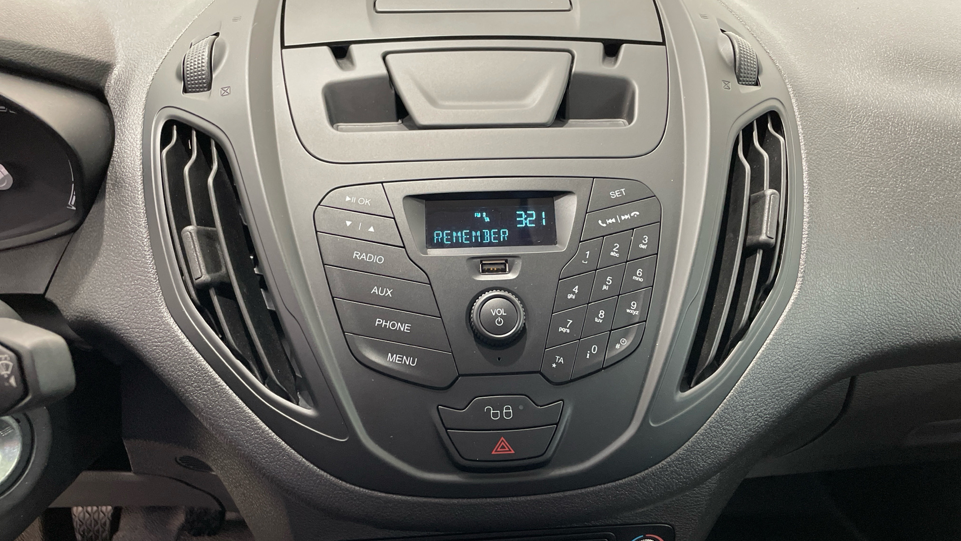 Ford Transit Courier Furgon 1.5 TDCI en Barcelona
