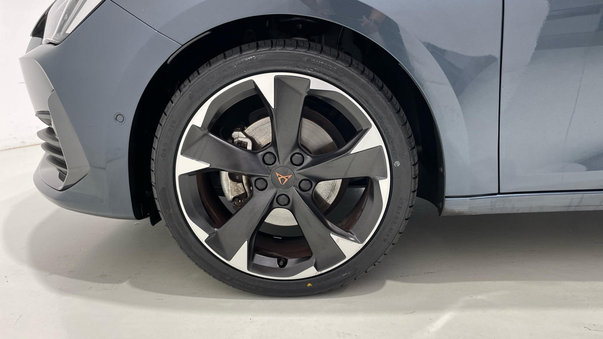 CUPRA León 1.5 eTSI en Barcelona