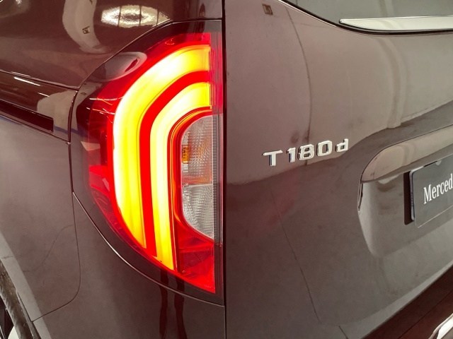 Mercedes-Benz Clase T 180 d en Barcelona