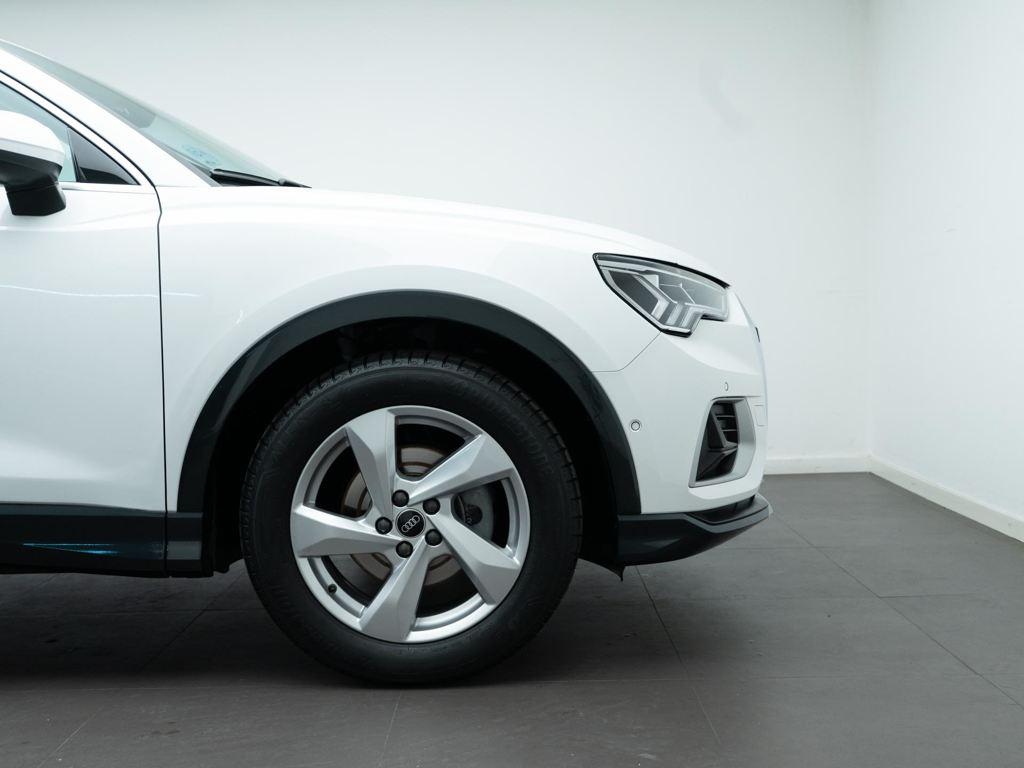 Audi Q3 — foto 13