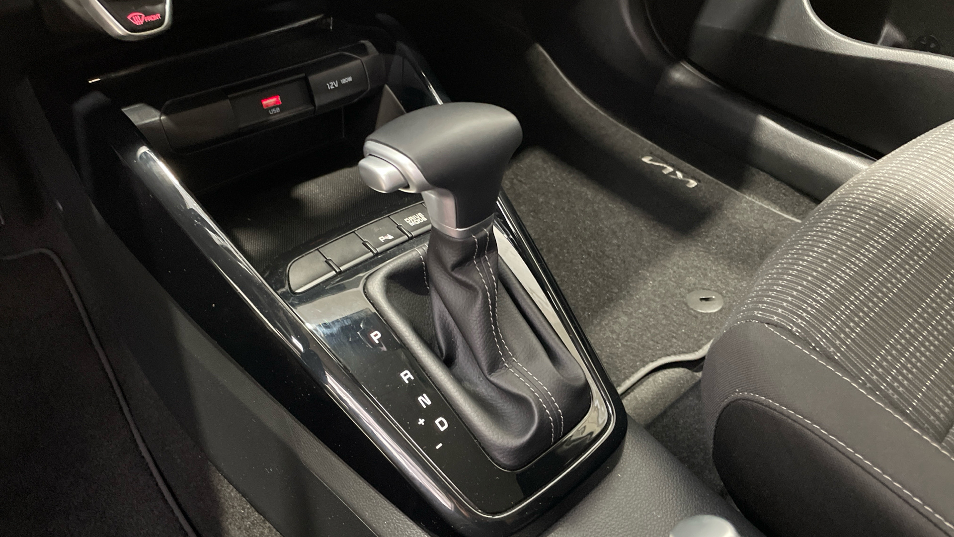 Kia Stonic 1.0 T-GDi MHEV en Barcelona