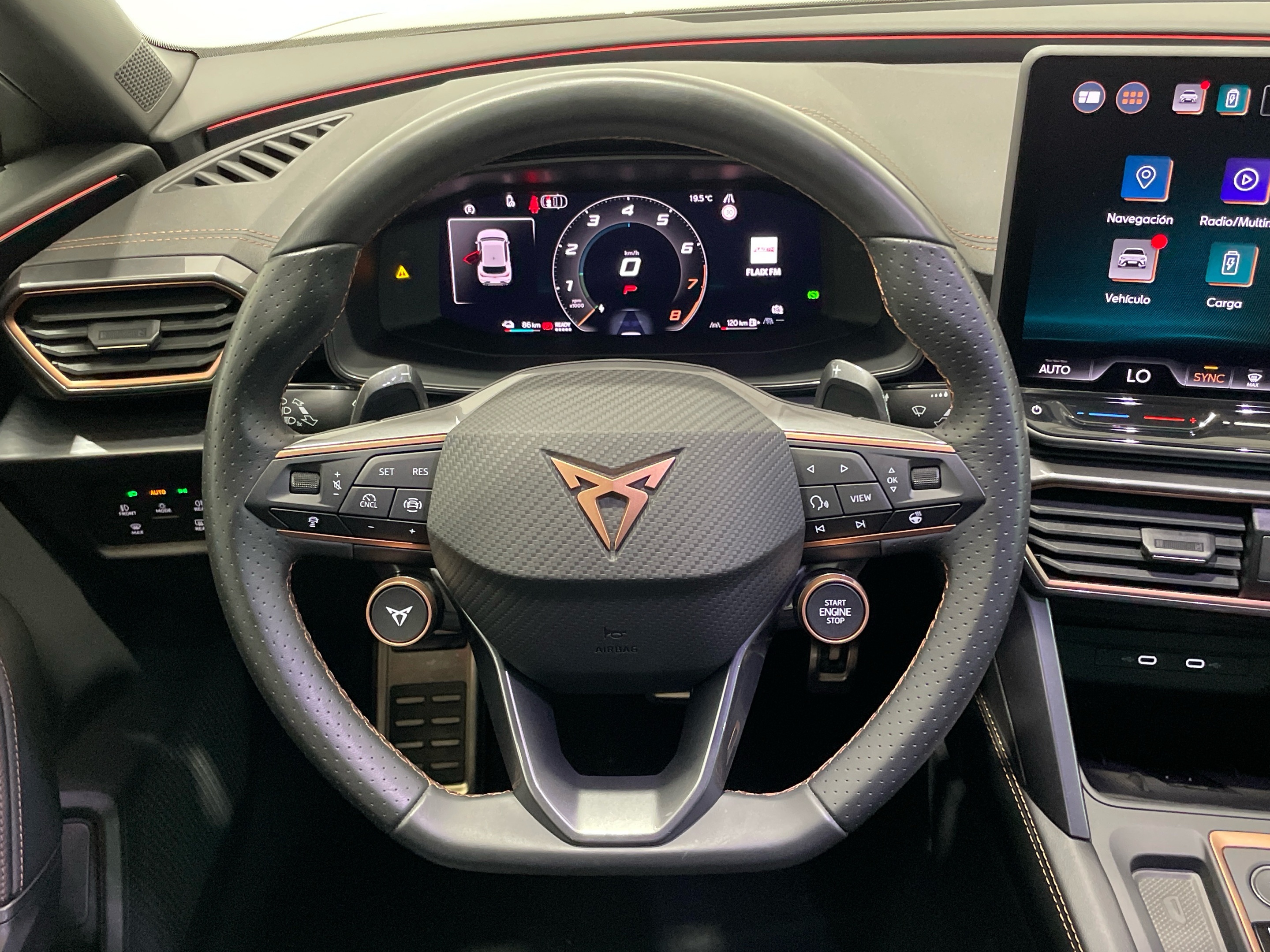 CUPRA León 1.5 TSI e-Hybrid en Barcelona
