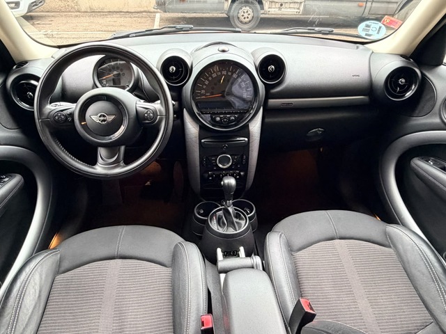 MINI MINI Countryman Cooper D 82 kW (112 CV)