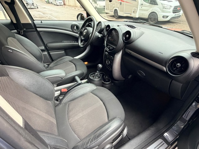 MINI MINI Countryman Cooper D 82 kW (112 CV)