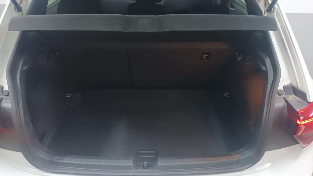Volkswagen Polo — foto 7