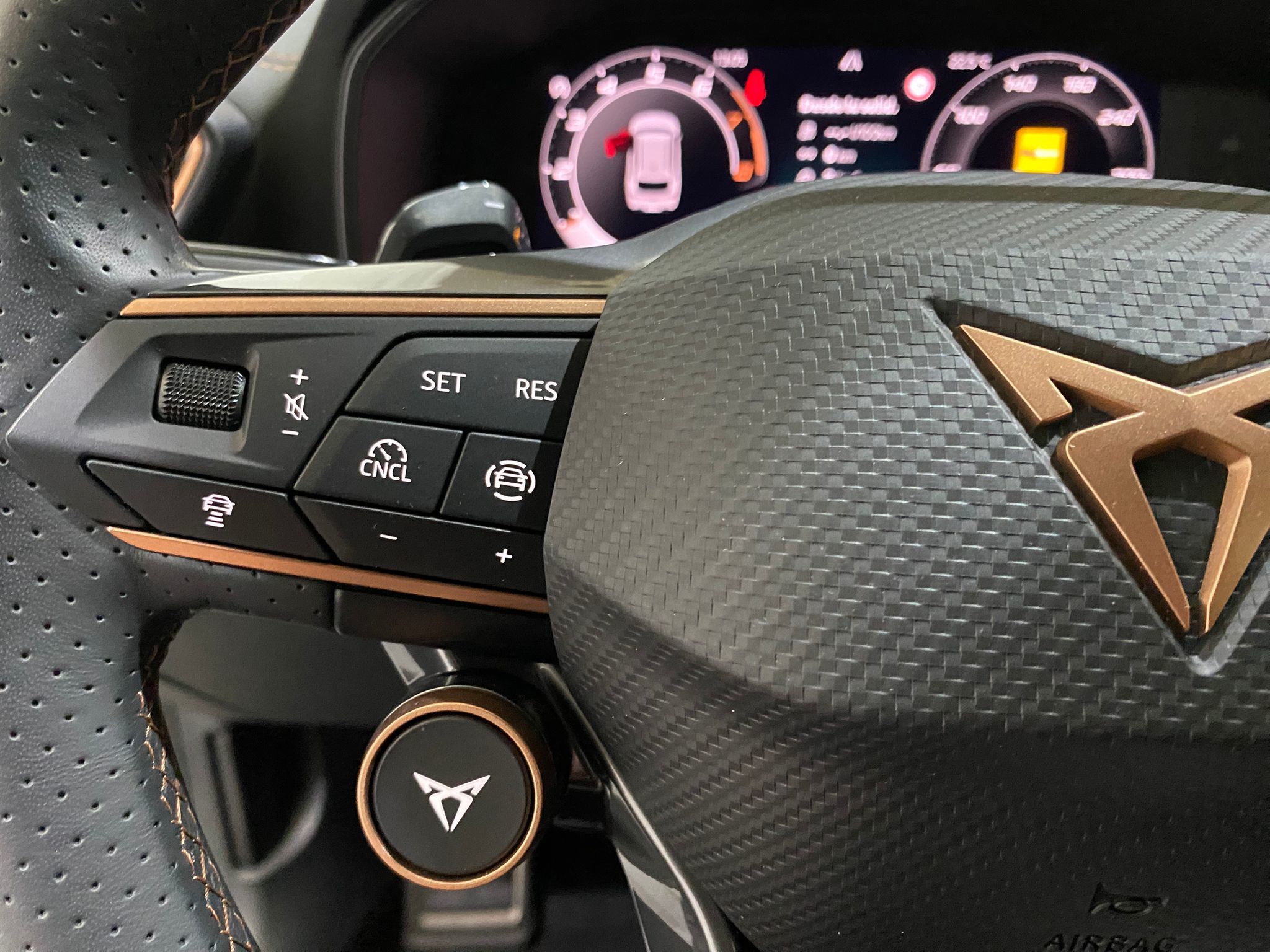 CUPRA León — foto 14