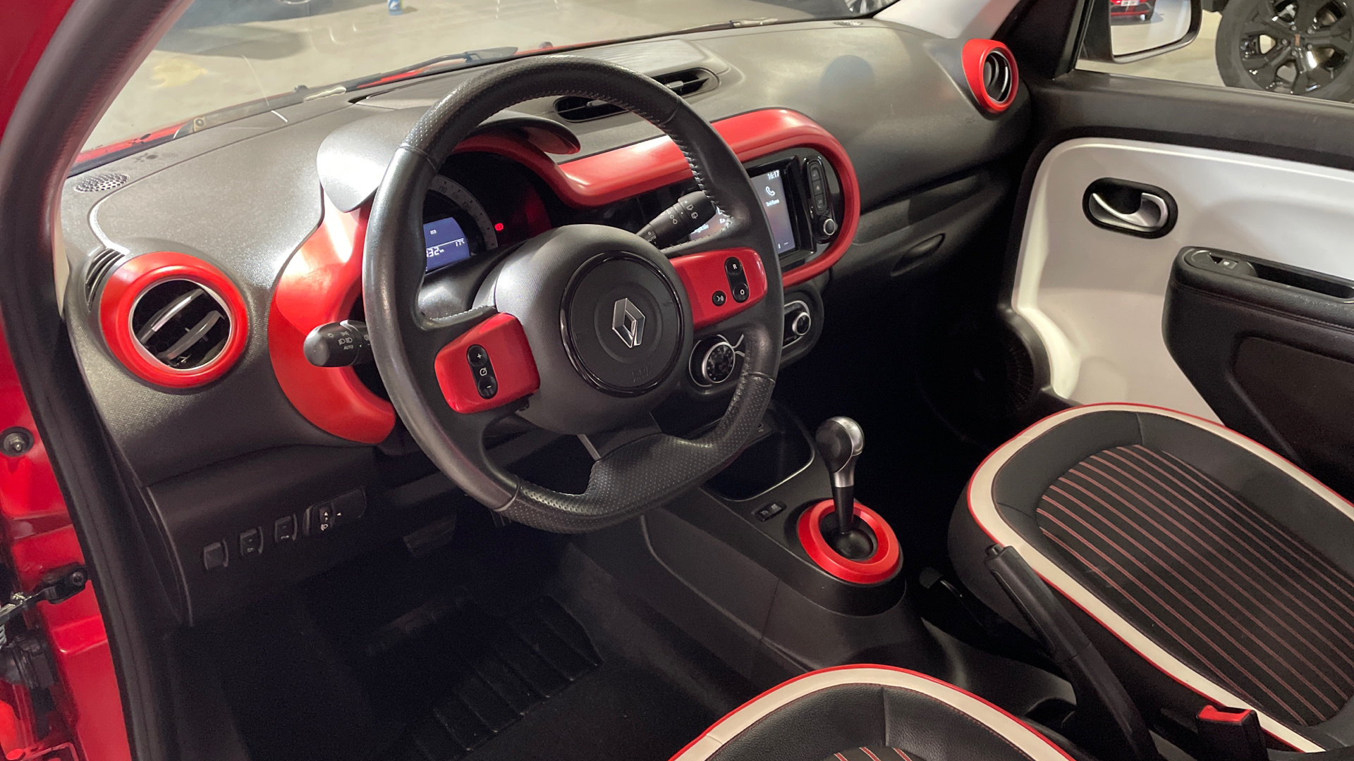 Renault Twingo R80 en Barcelona