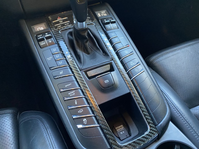 Porsche Macan Turbo 294 kW (400 CV)