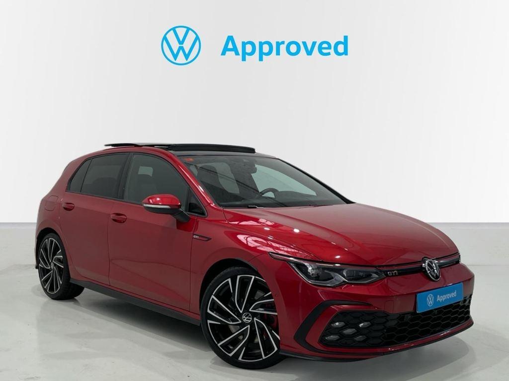 Volkswagen Golf 2.0 TSI en Barcelona