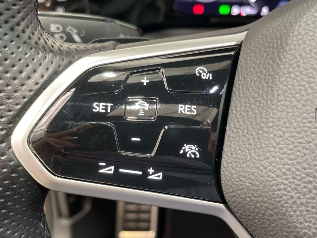 Volkswagen Golf 2.0 TSI en Barcelona