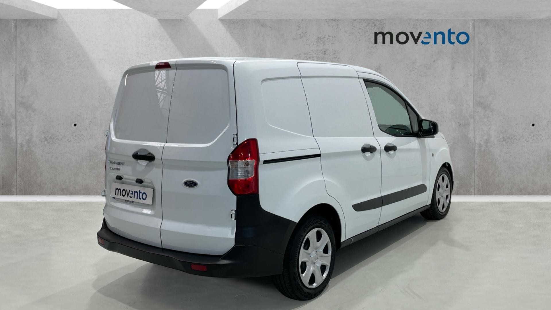 Ford Transit Courier Furgon 1.5 TDCI en Barcelona