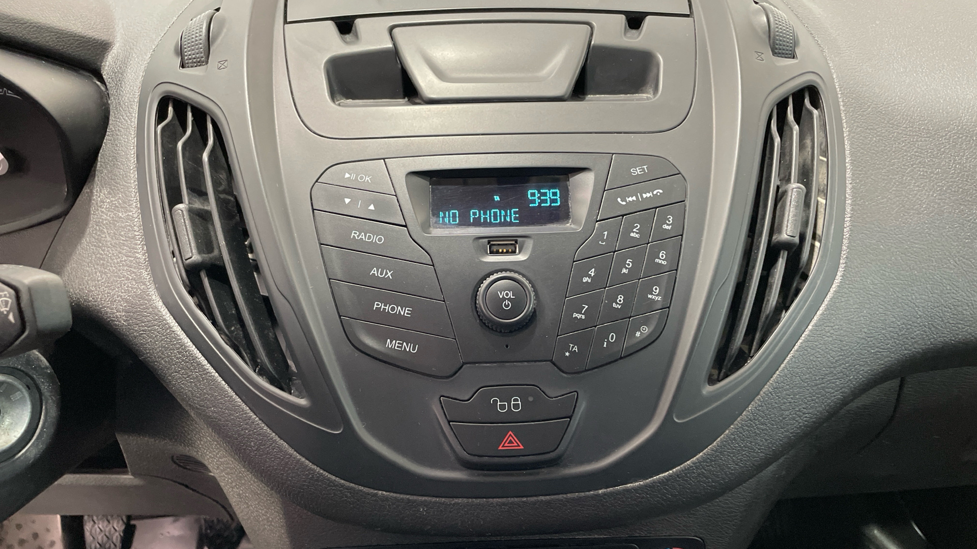Ford Transit Courier Furgon 1.5 TDCI en Barcelona
