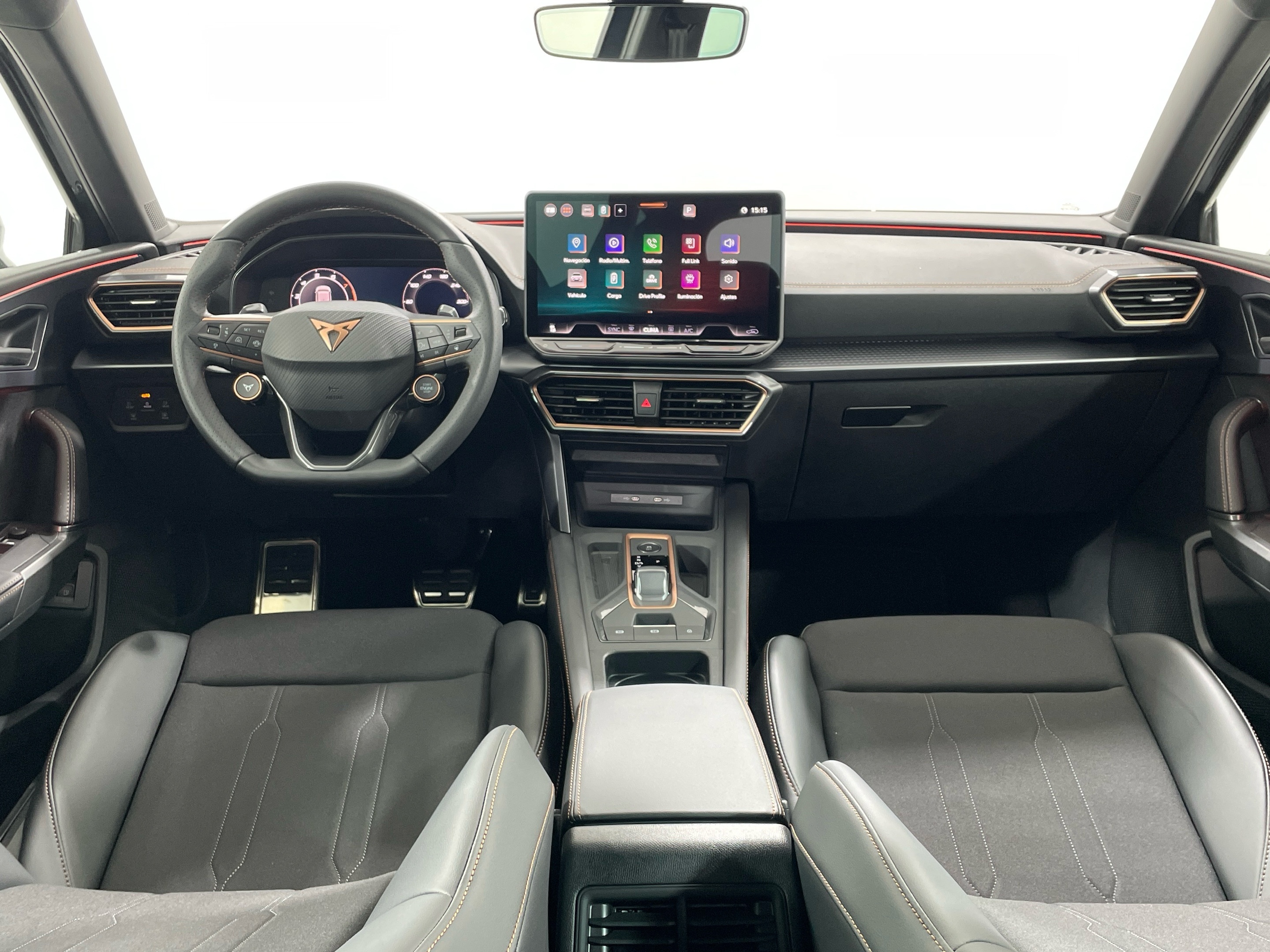 CUPRA León 1.5 TSI e-Hybrid en Barcelona