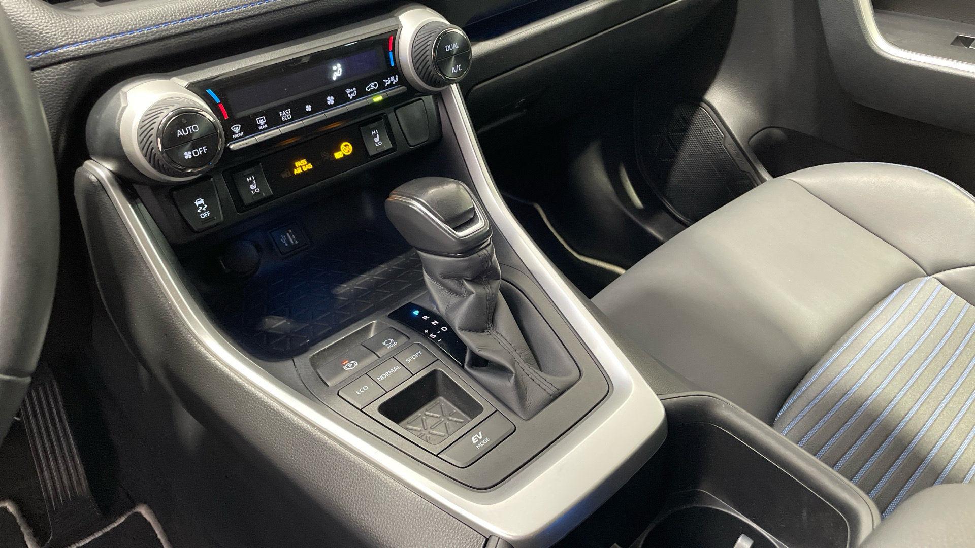 Toyota Rav4 2.5l hybrid en Barcelona