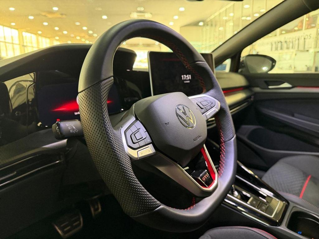Volkswagen Golf — foto 13