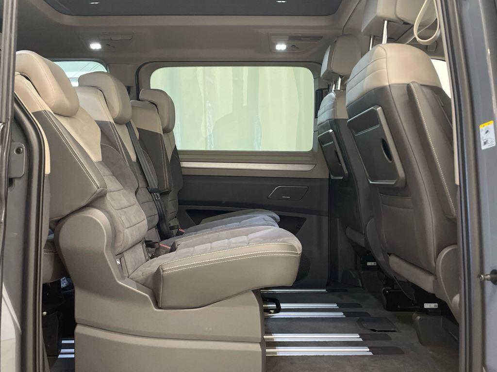 Volkswagen Multivan 1.5 eHybrid en Barcelona
