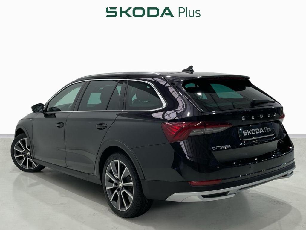 Skoda Octavia Combi 2.0 TDI en Barcelona