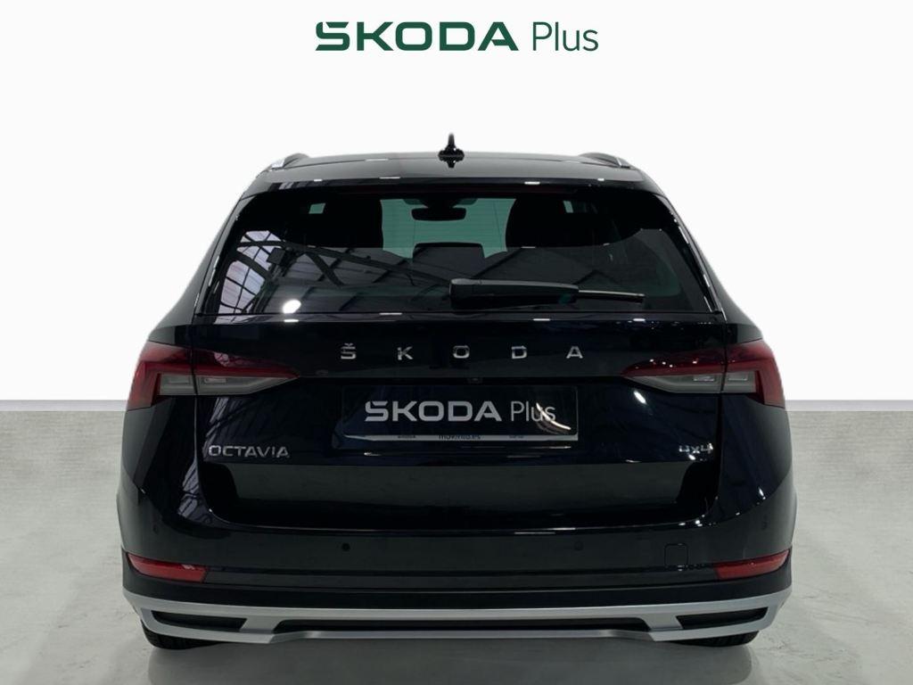 Skoda Octavia Combi 2.0 TDI en Barcelona