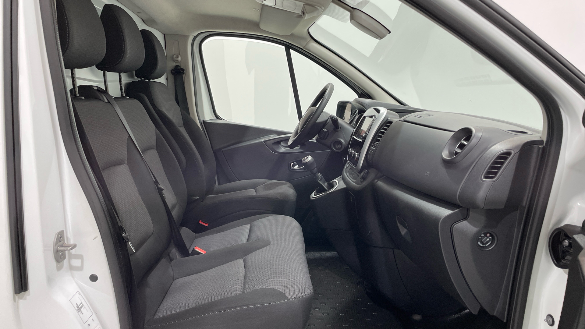 Renault Trafic Furgon dCi 145 en Barcelona
