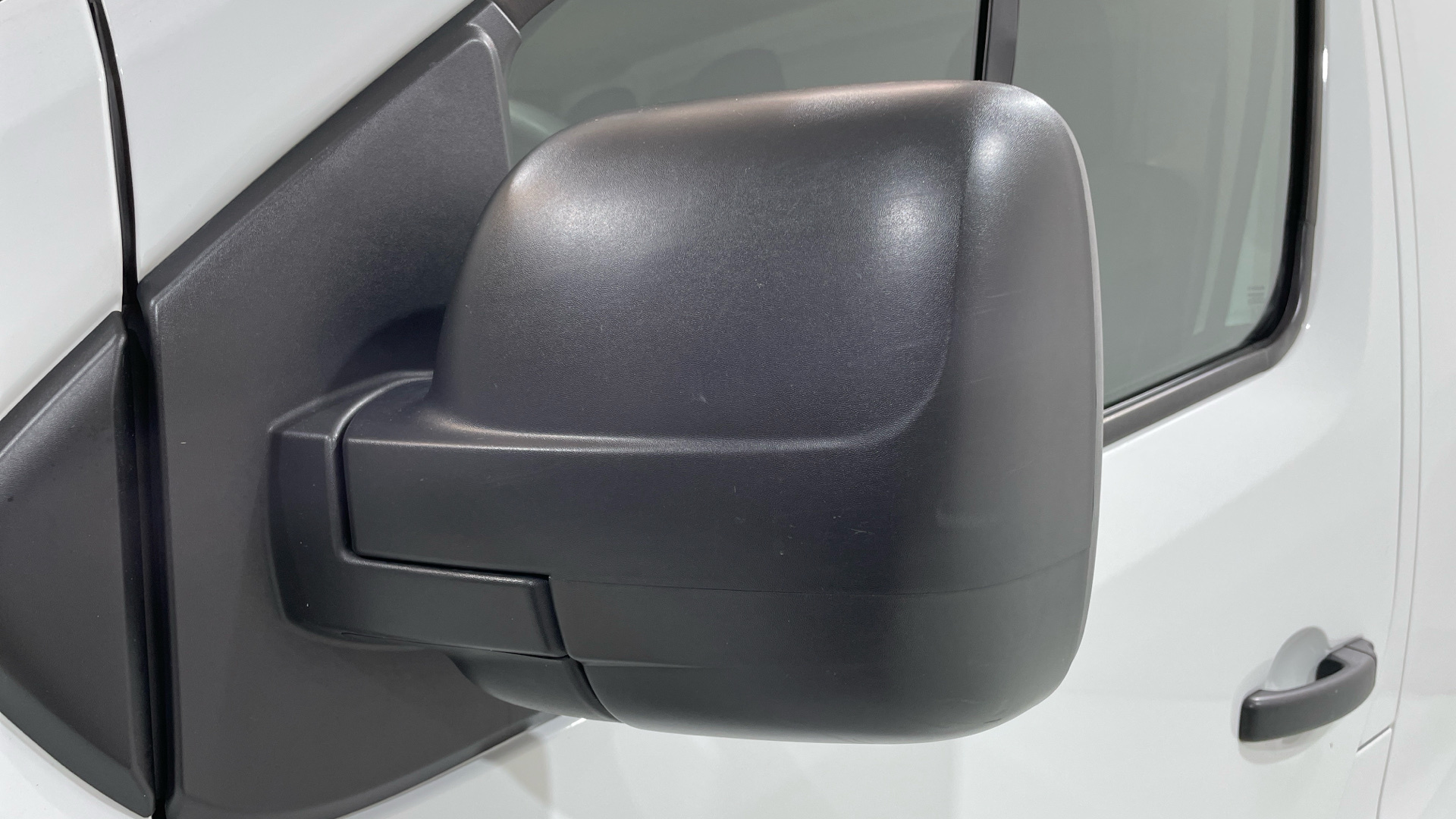 Renault Trafic Furgon dCi 145 en Barcelona
