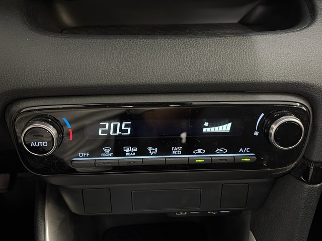 Toyota Yaris 120H Business Plus 85 kW (116 CV)