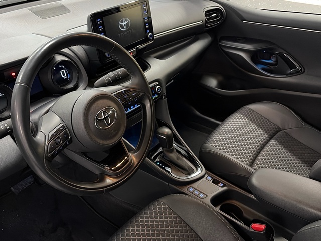 Toyota Yaris 120H Style 85 kW (116 CV)