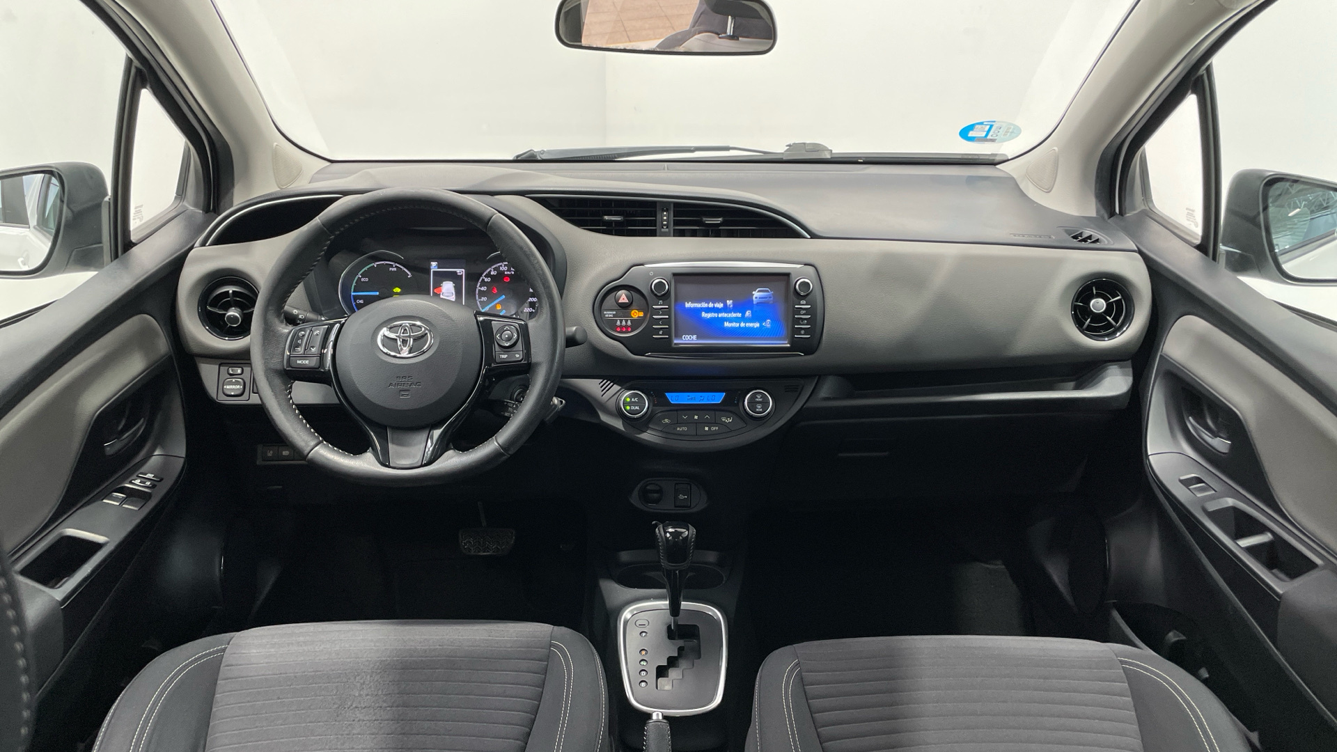 Toyota Yaris 1.5 100H en Barcelona