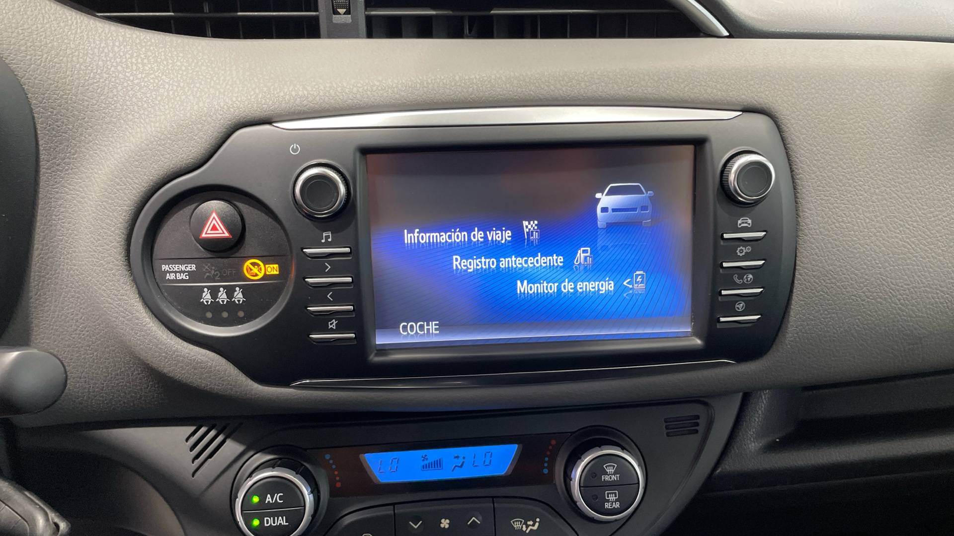 Toyota Yaris 1.5 100H en Barcelona