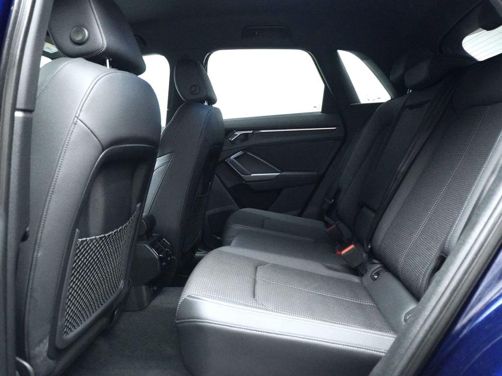 Audi Q3 — foto 8