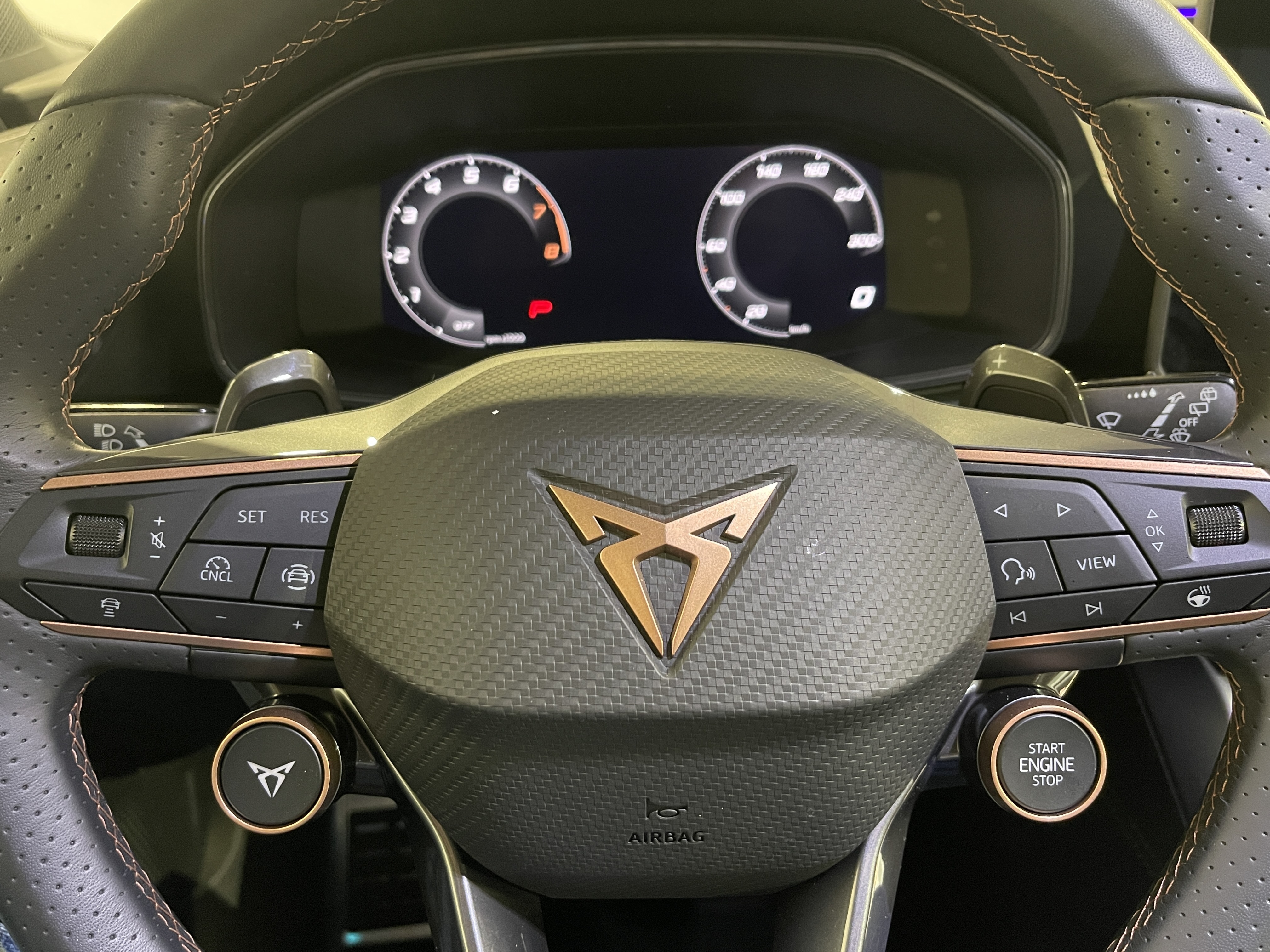 CUPRA León 1.5 eTSI en Madrid