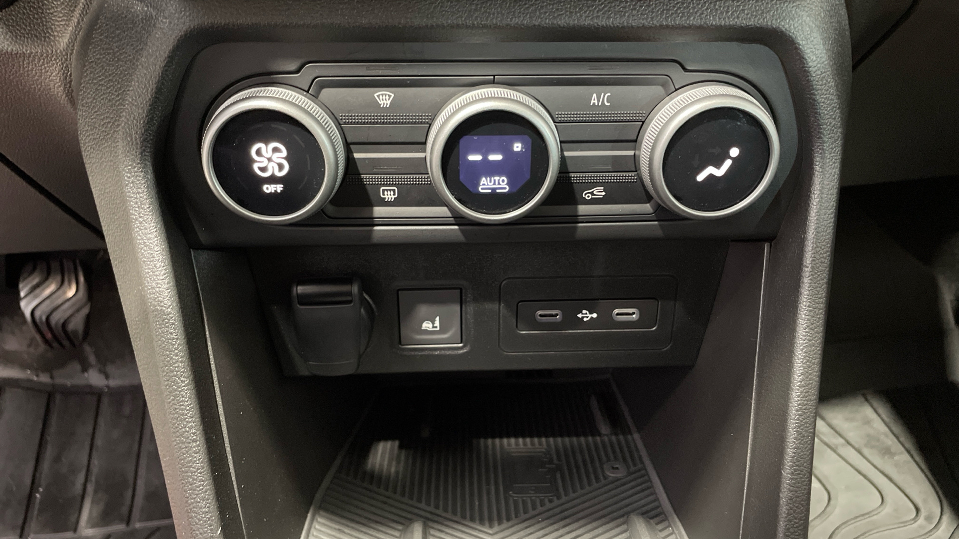Dacia Sandero ECO-G 120 en Barcelona